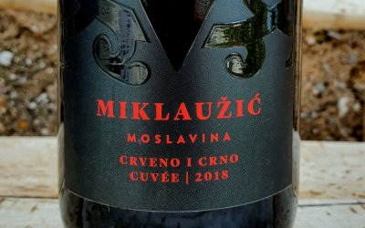 Crveno i crno 2018 – sjajan cuvée iz vinarije Miklaužić!