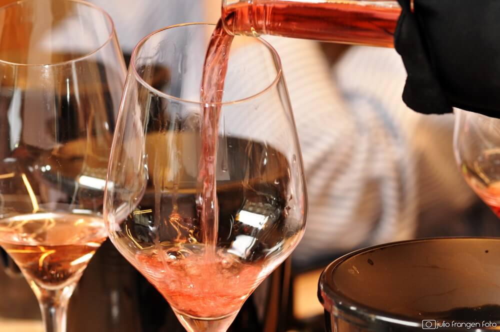 Vinske zvijezde 2023 # 3 – Četiri ružičasta vina iz Dalmacije!