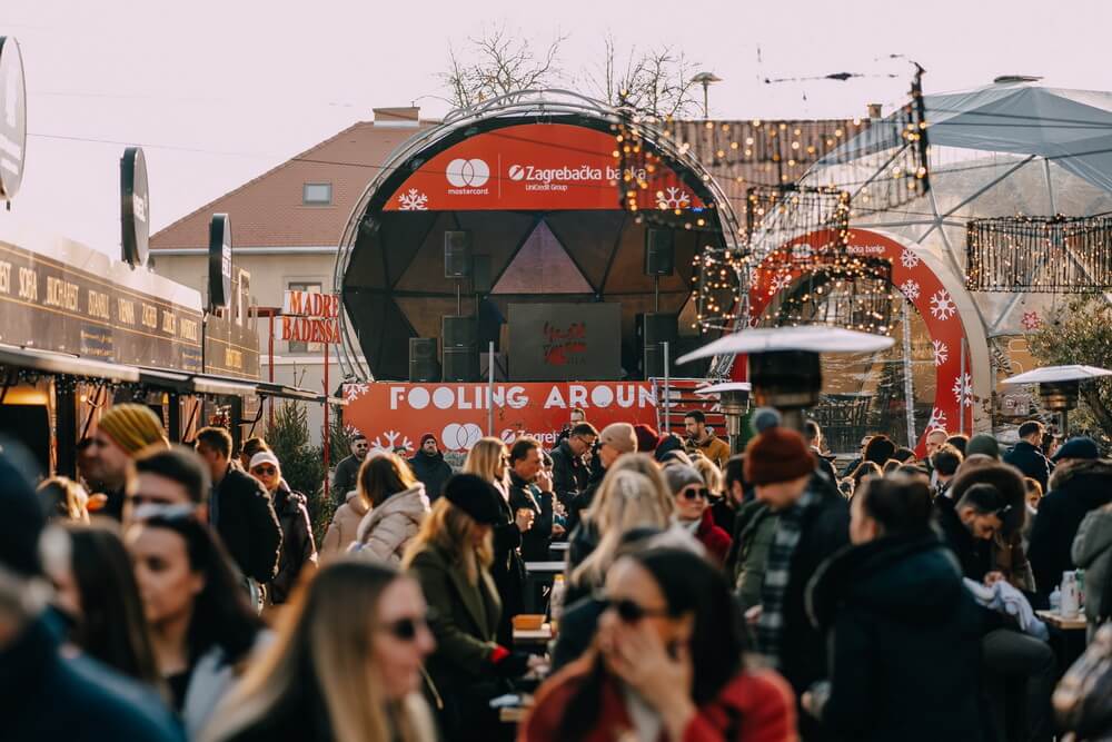 Sprema se najspektakularniji Badnjak na terasi hotela Esplanade – Fooling Around!