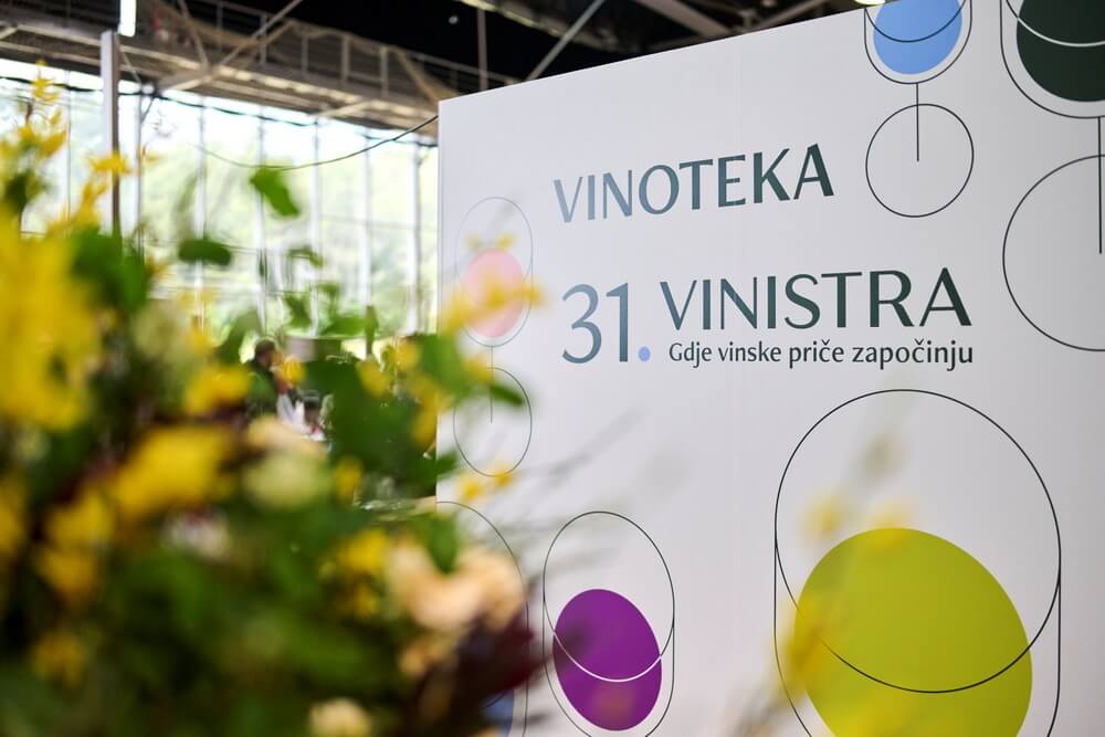 Iza nas je 31. VINISTRA!
