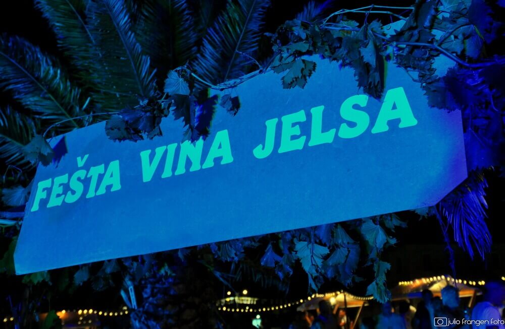 Jelsa ponovno u znaku vina, glazbe i spektakla – 73.Fešta vina od 21- 23. kolovoza!