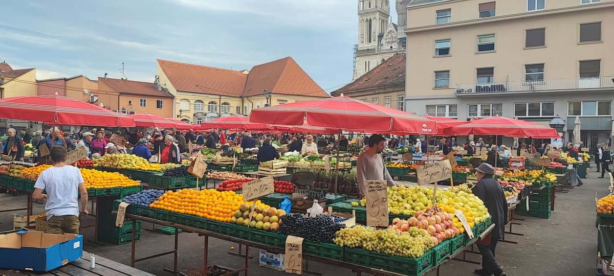 Privremeno preseljenje tržnice Dolac – kumice sele na Europski trg!