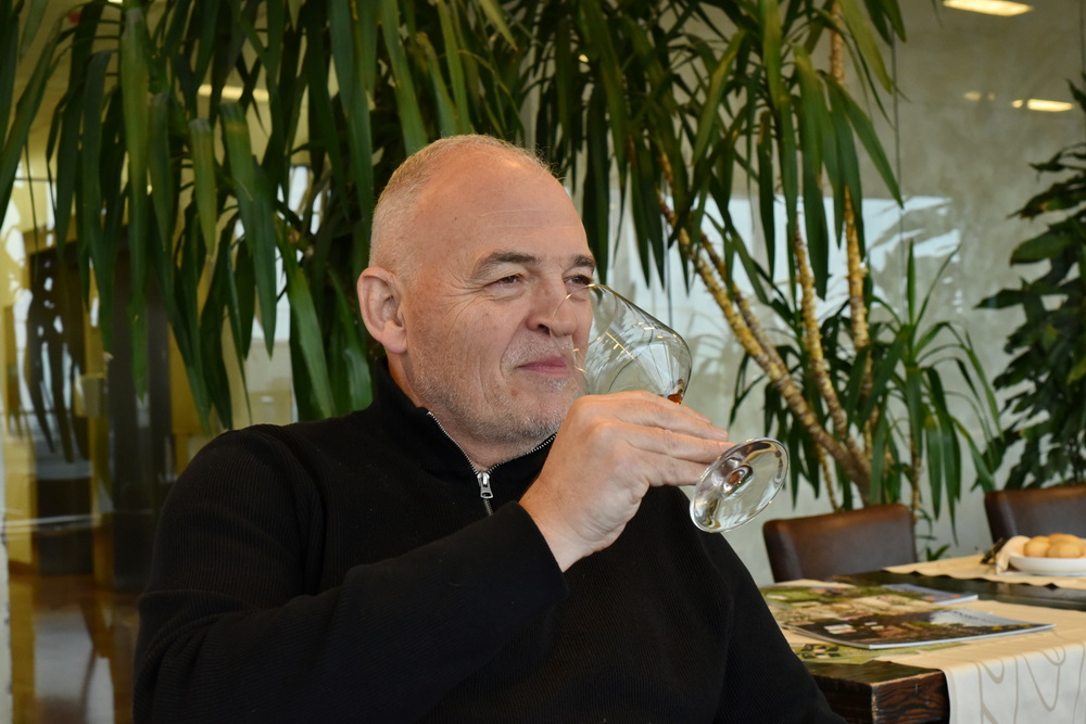 Prerano nas je napustio veliki slovenski vinar Miha Istenič!