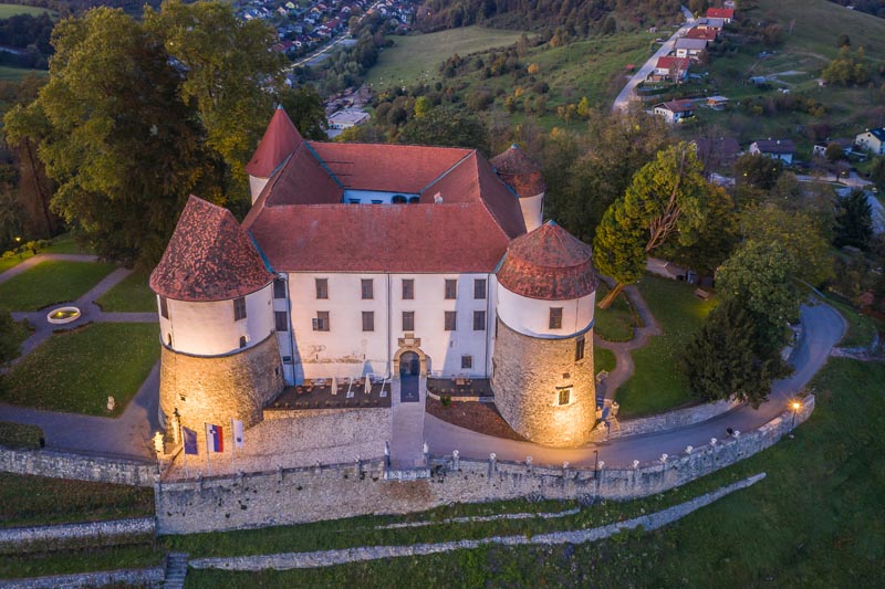Osam dvoraca, tjedan dana doživljaja i izlet nadomak Zagreba = Festival Dvorci Posavja!