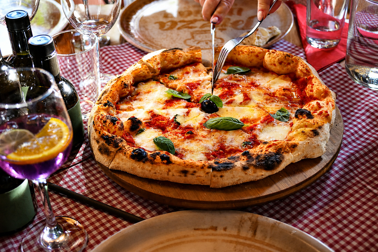 Uzbudljiva gastro priča = Vino uz pizzu u bistrou Kaktus!