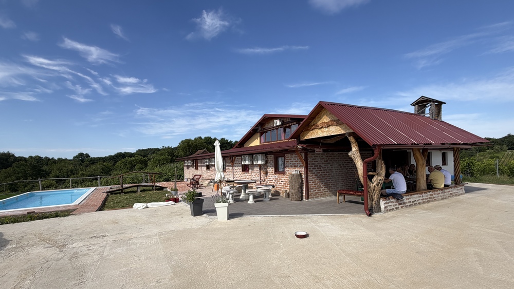 Od kamilice, lavande i vina do bazena – čudesni Lavander Hills na Bilogori!